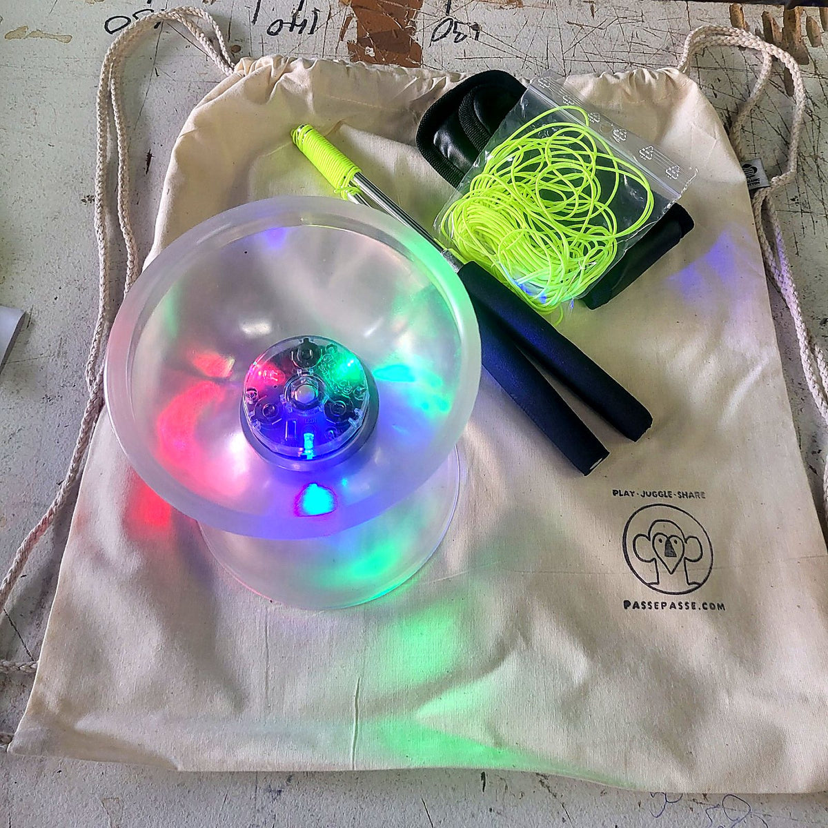Diabolo lumineux LED vu de dessus, LED allumées