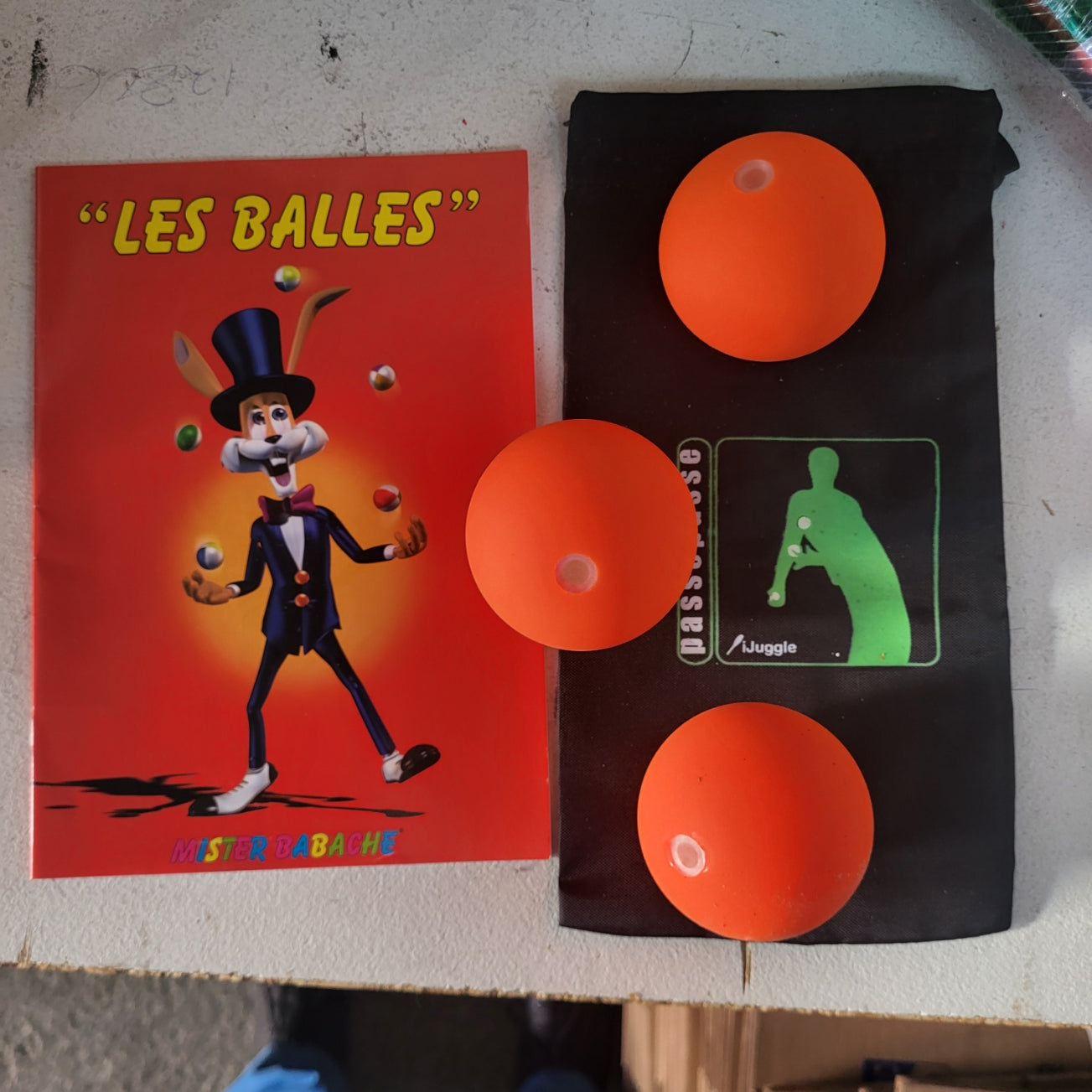 Lot de 3 Balles de jonglerie "Bubble" Mr Babache 63mm 120g avec sac et livret