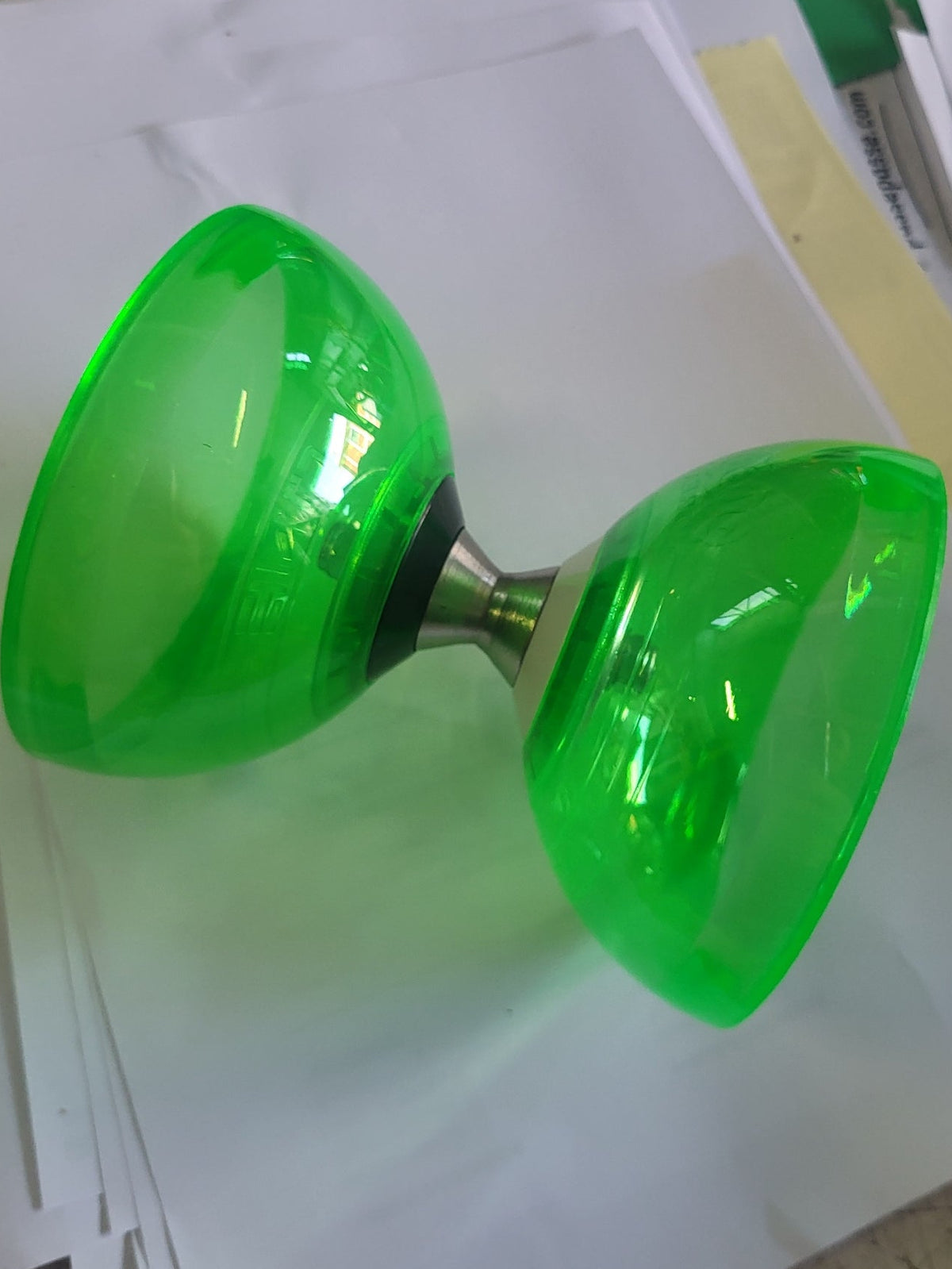 Diabolo Juggle Dream Cyclone Quartz 2 – Axe Triple Roulement - vue vert