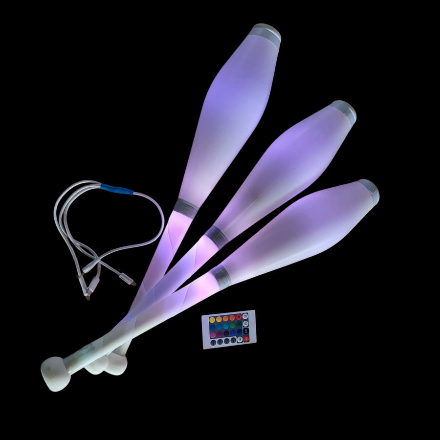 Kit de 3 Massues de Jonglage Lumineuses Kosmos Nebula 3 – Télécommande, USB-C, 16 Couleurs et Modes Arc-en-Ciel