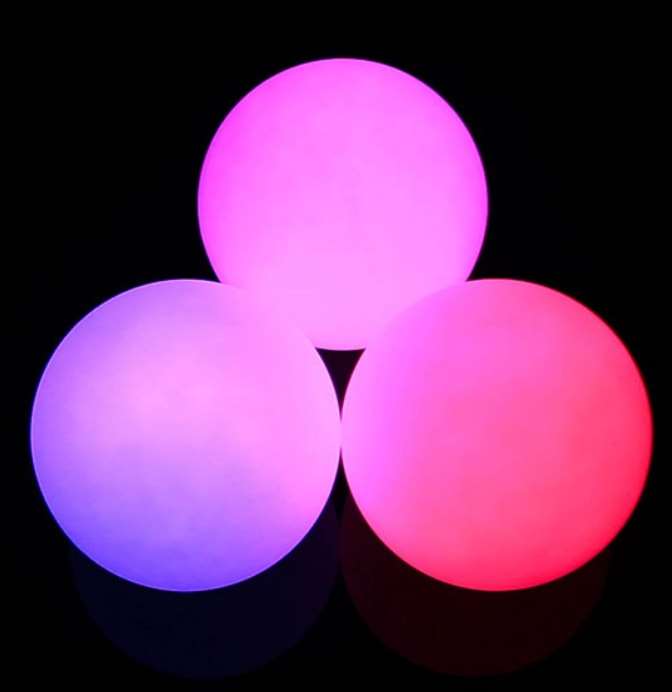 Balle luminescente multifonction rechargeable Oddballs 70 mm